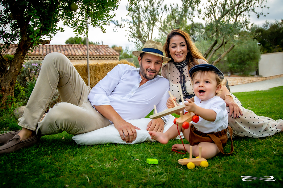 famille assise